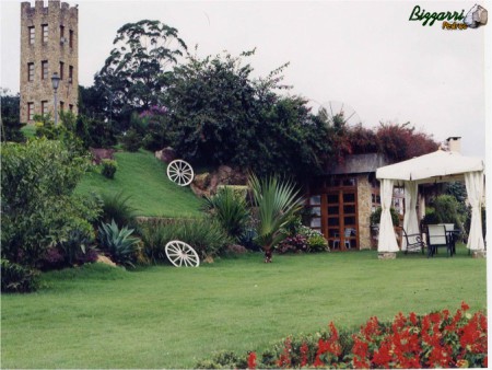 Muro em pedras executado na cidade de Mairiporã